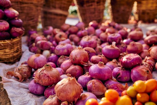 Scopri i segreti per un brodo vegetale squisito e gustoso!